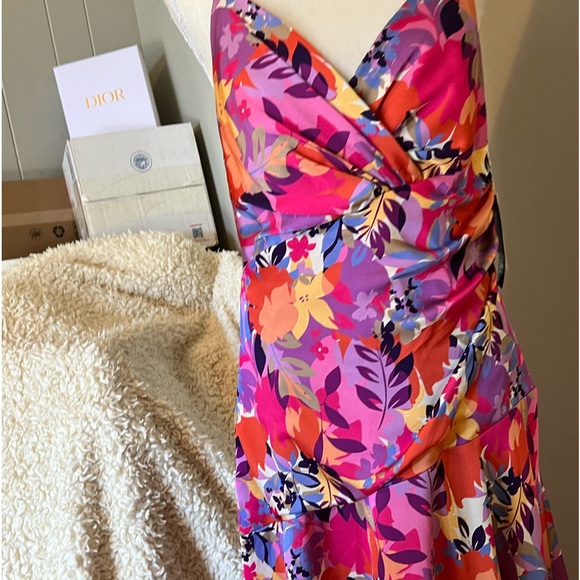 Beautiful Spring Dress by Aidan Maddox! - Picture 9 of 11